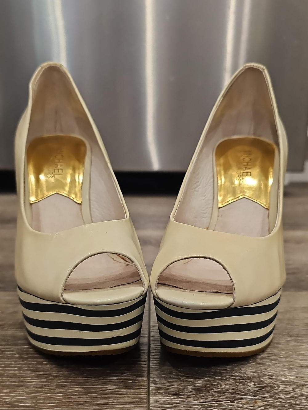 [Like NEW] MICHAEL KORS Navy & White Striped Platform Peep Toe Wedges SZ 6.5 - Picture 8 of 9